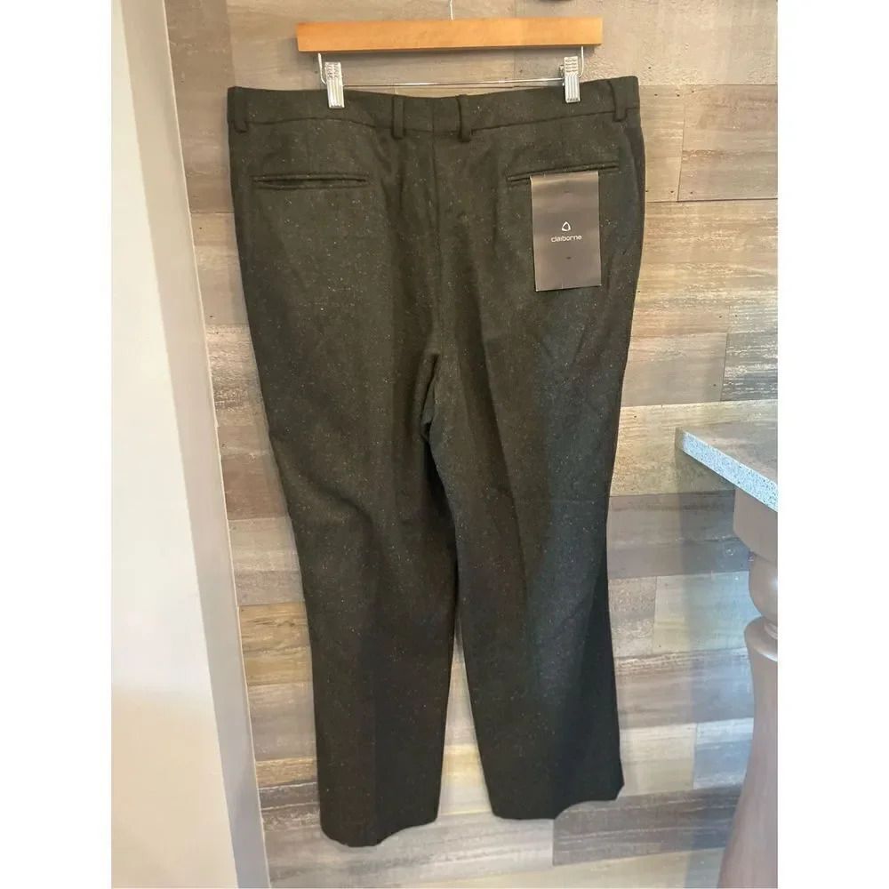 Claiborne men’s 38x30 NWT will blend (28) first green speckled pleated front med